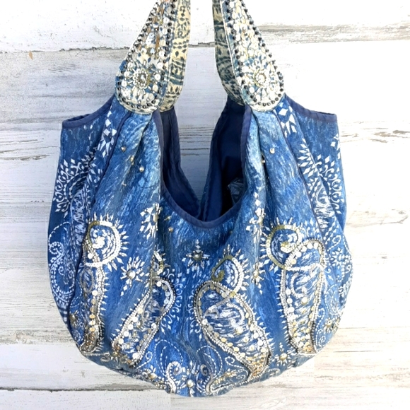 Chico's Handbags - EUC CHICO'S LARGE HOBO BAG